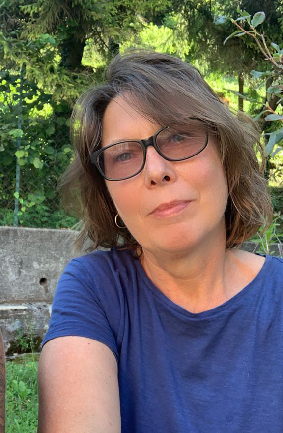 lorena bellagente graphic designer varese